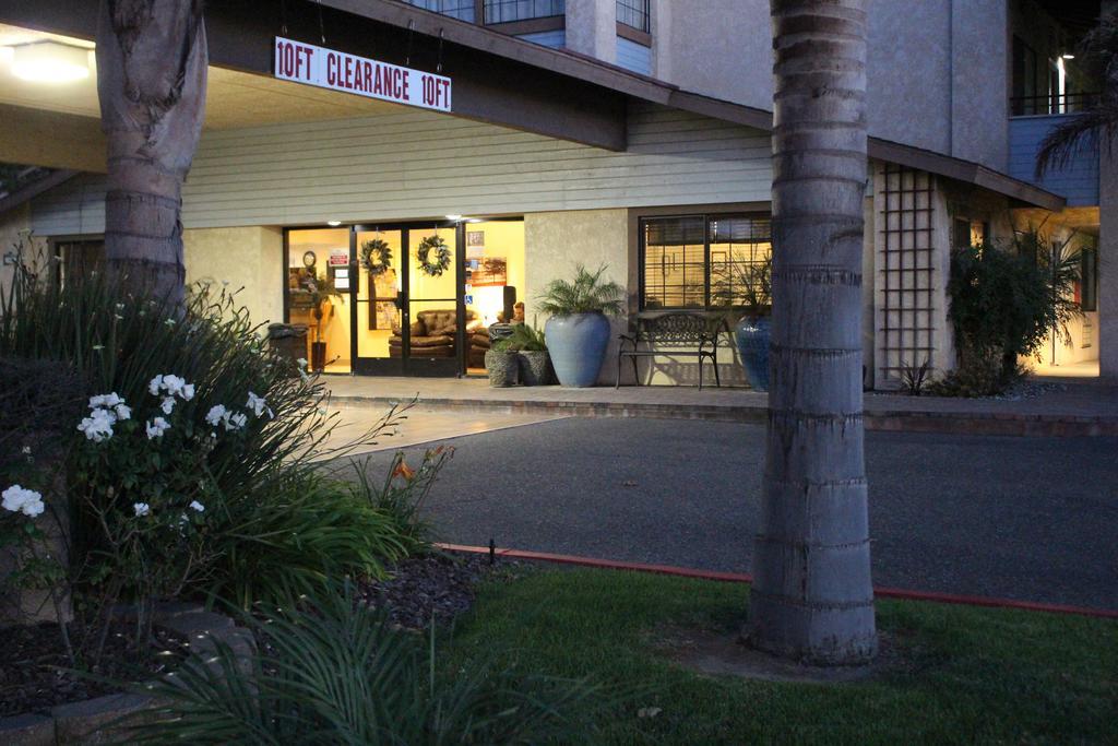 O'Cairns Inn And Suites Lompoc Zewnętrze zdjęcie